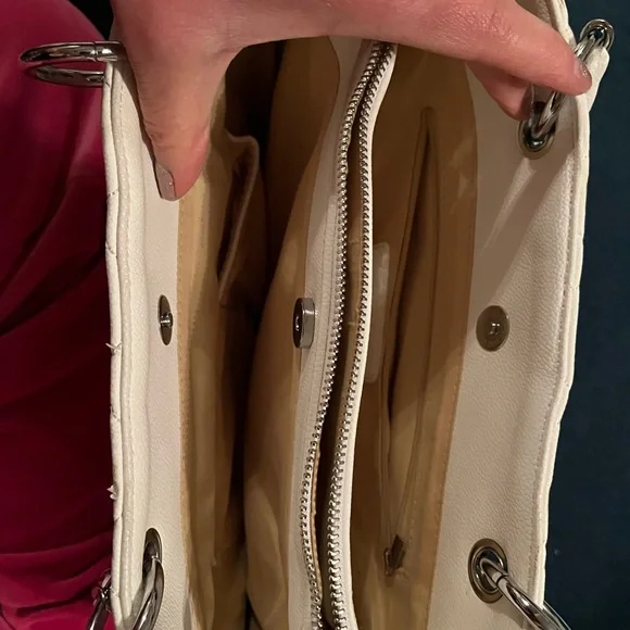 INSPIRED White Quilted Tote Bag - Picture 7 of 8